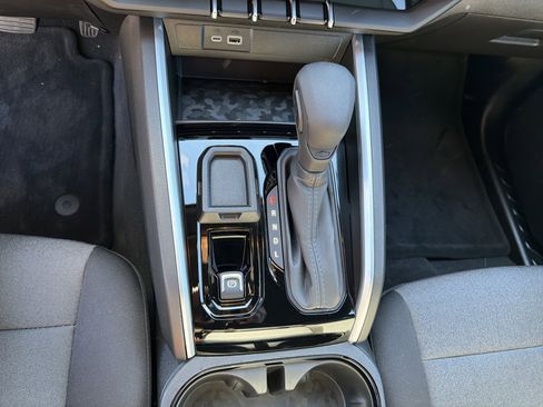 Used 2025 Chevrolet Colorado W/T image 28