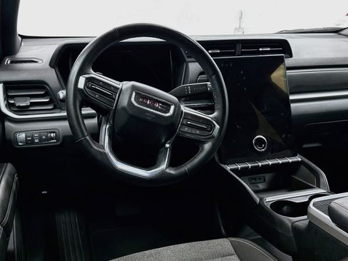 Used 2025 GMC Terrain Elevation AWD/4WD image 18