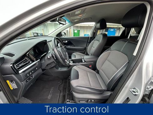 Used 2020 Kia Niro EX w/ Cold Weather Package image 27