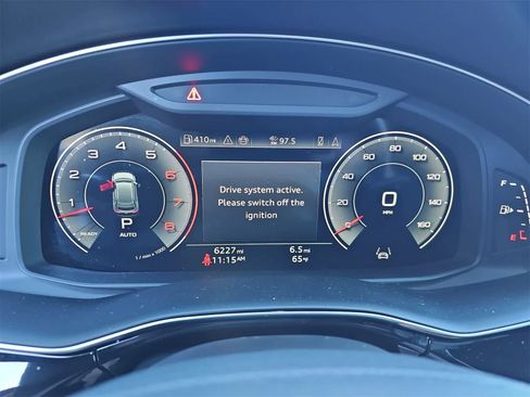 Used 2025 Audi Q8 Premium Plus image 22