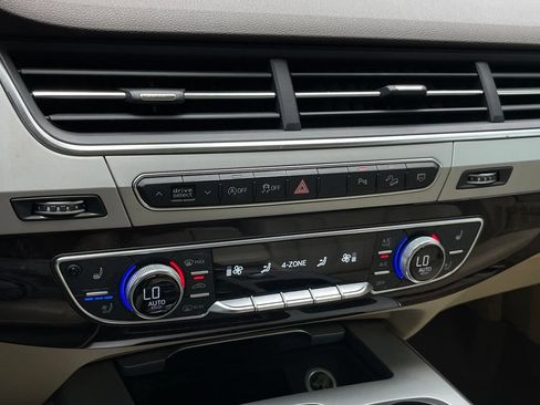 Used 2019 Audi Q7 2.0T Premium Plus w/ Premium Plus Package AWD/4WD image 19