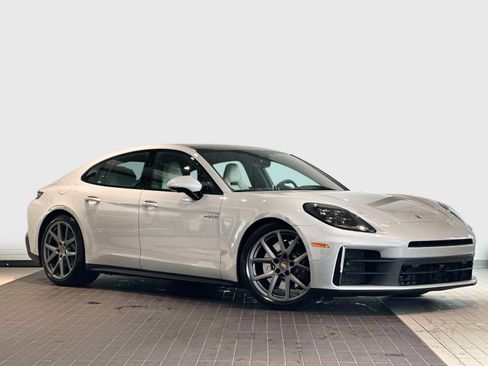 New 2026 Porsche Panamera 4 image 9