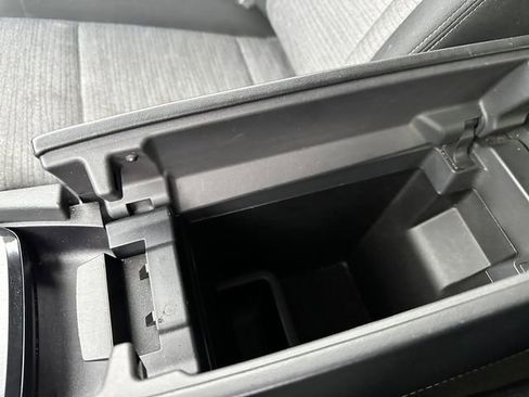 Used 2023 Nissan Rogue SV AWD/4WD image 26