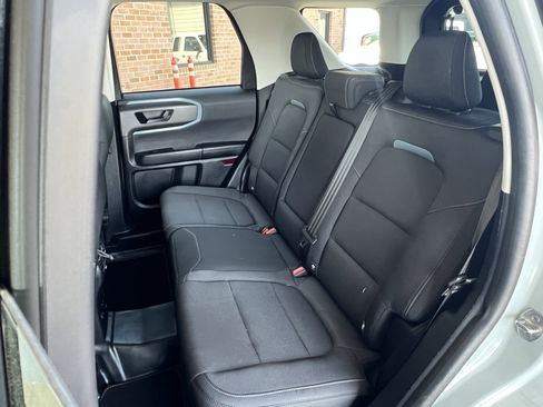 Used 2023 Ford Bronco Sport Badlands image 19