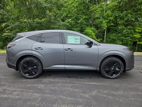 New 2025 Nissan Murano SV image 2