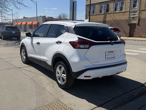 Used 2023 Nissan Kicks S image 7