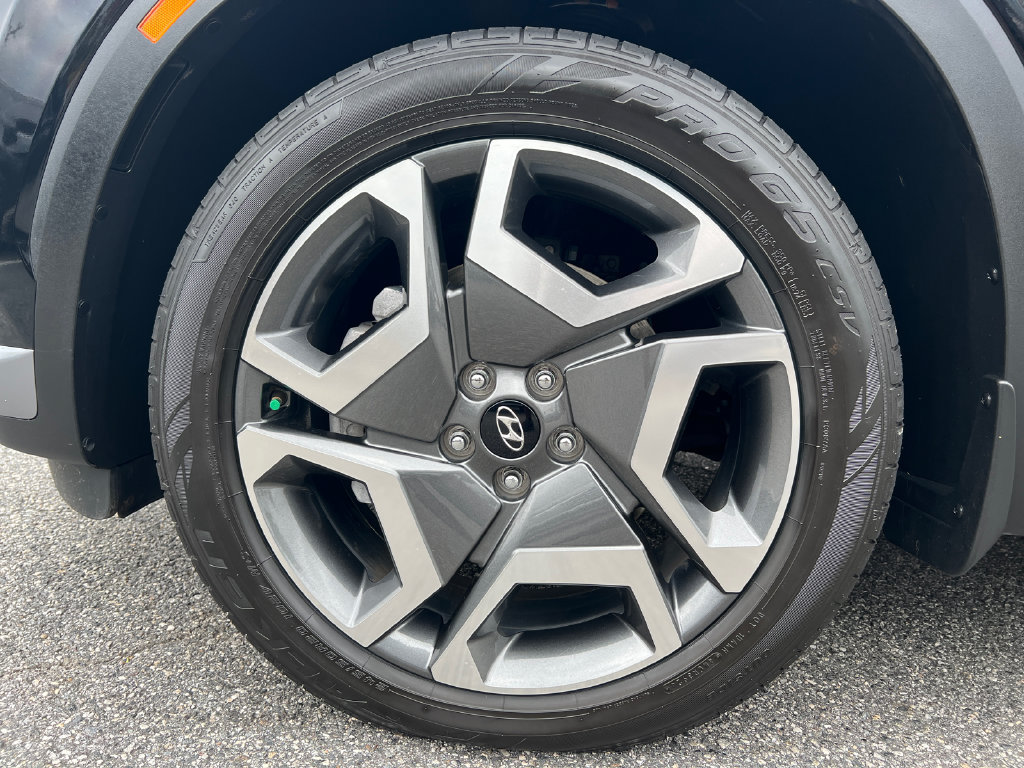 Used 2023 Hyundai Palisade Limited w/ Winter Package FWD image 13