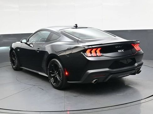 Used 2024 Ford Mustang GT RWD image 5