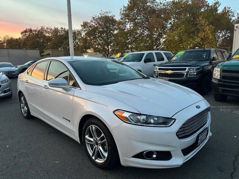 Used 2016 Ford Fusion SE FWD image 7