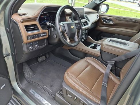 Used 2023 Chevrolet Suburban High Country AWD/4WD image 26