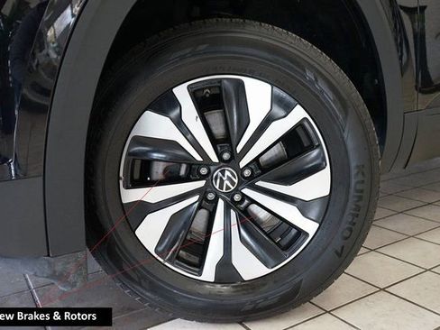 Used 2024 Volkswagen Atlas SE image 15