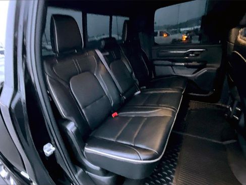 Used 2022 RAM 1500 Limited w/ Body-Colour Bumper Group image 28