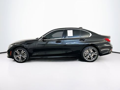 Used 2021 BMW 330e xDrive image 4