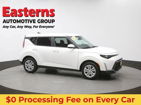 Used 2025 Kia Soul LX FWD image 47