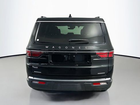 Used 2022 Jeep Wagoneer Series II AWD/4WD image 6