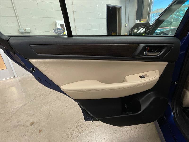 Used 2015 Subaru Legacy 2.5i Limited AWD/4WD image 22