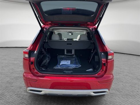 New 2025 Mitsubishi Outlander SEL image 19