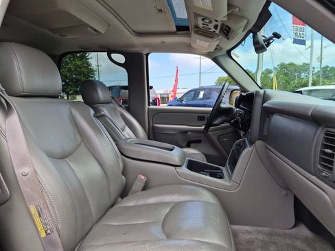 Used 2005 Chevrolet Tahoe Z71 w/ Preferred Equipment Group AWD/4WD image 26