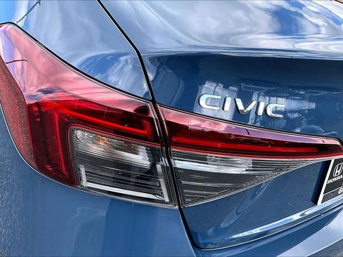Used 2025 Honda Civic Sport image 28