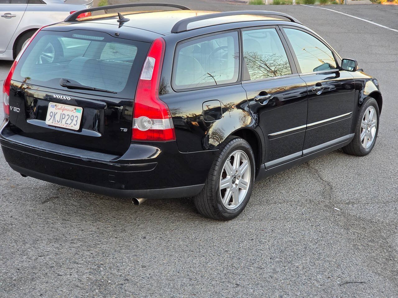 Used 2005 Volvo V50 T5 FWD image 16