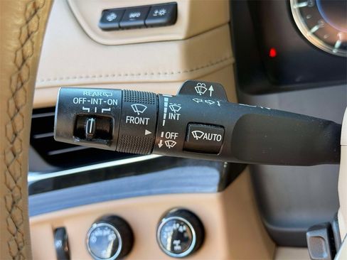 Used 2020 Cadillac Escalade ESV Platinum image 33