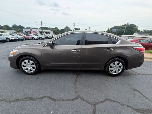 Used 2014 Nissan Altima 2.5 S FWD image 4