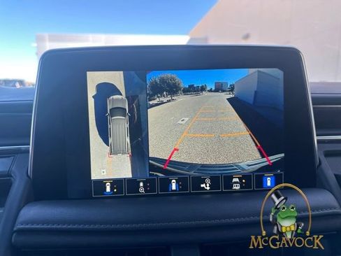 Used 2022 Chevrolet Tahoe Z71 w/ Z71 Off-Road Package image 16