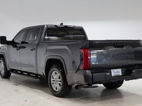 Used 2022 Toyota Tundra SR5 w/ SR5 Premium Package AWD/4WD image 5
