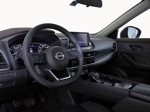 Used 2023 Nissan Rogue S FWD image 22