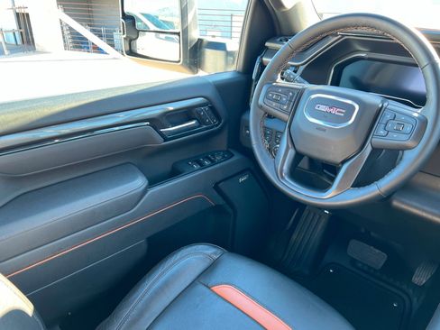 Certified 2025 GMC Sierra 2500 AT4 image 12