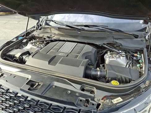 Used 2020 Land Rover Discovery Landmark image 32