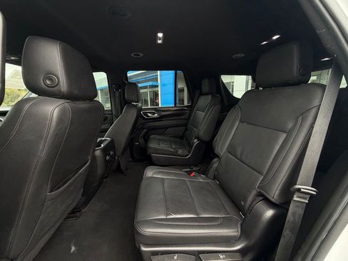 Used 2022 Chevrolet Tahoe Z71 w/ Luxury Package AWD/4WD image 36
