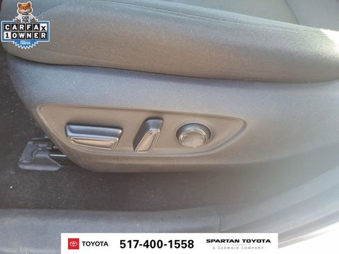 Used 2024 Toyota RAV4 XLE FWD image 17