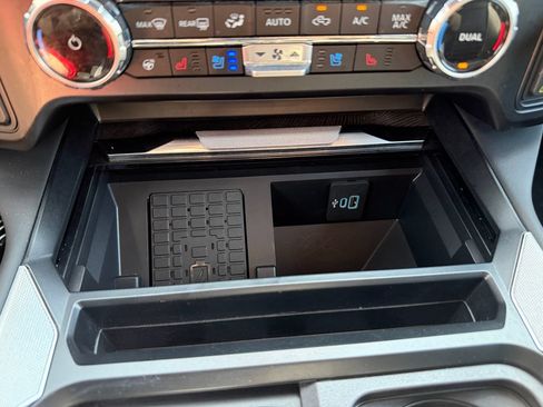 Used 2024 Ford F350 Platinum w/ FX4 Off-Road Package AWD/4WD image 37