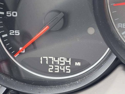 Used 2011 Porsche Cayenne S AWD/4WD image 10