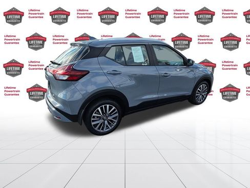 Used 2024 Nissan Kicks SV image 7