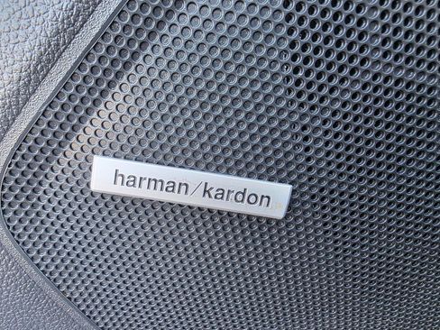 Used 2017 Subaru Outback 3.6R Touring image 23