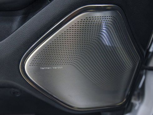 Used 2020 RAM 1500 Limited image 31