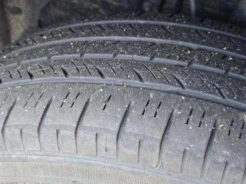 Used 2021 Toyota RAV4 XLE image 12