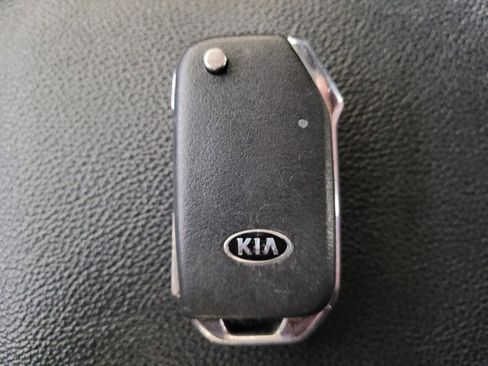 Used 2019 Kia Forte LXS FWD image 32