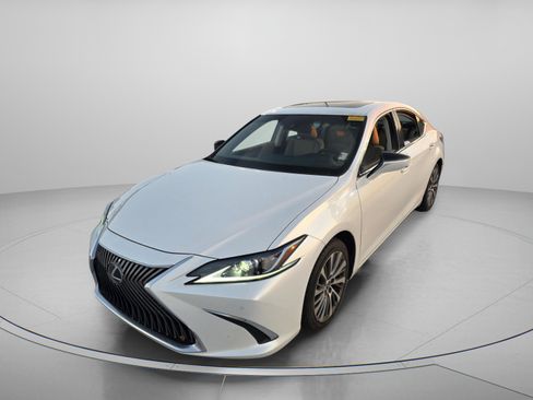 Certified 2020 Lexus ES 350 w/ Premium Package image 2