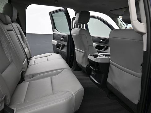 Used 2023 Toyota Tundra Limited AWD/4WD image 17