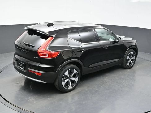 Used 2023 Volvo XC40 B5 Plus w/ Driver Assist Package AWD/4WD image 37