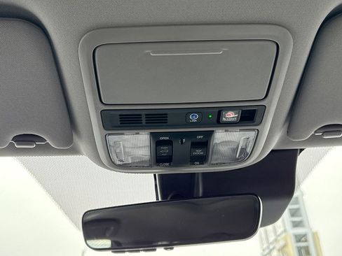 Used 2021 Honda Pilot Touring image 38