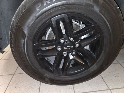 Used 2024 Chevrolet Silverado 1500 Custom Trail Boss w/ LPO, Dark Essentials Package image 10