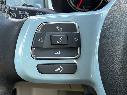 Used 2013 Volkswagen Beetle TDI FWD image 22