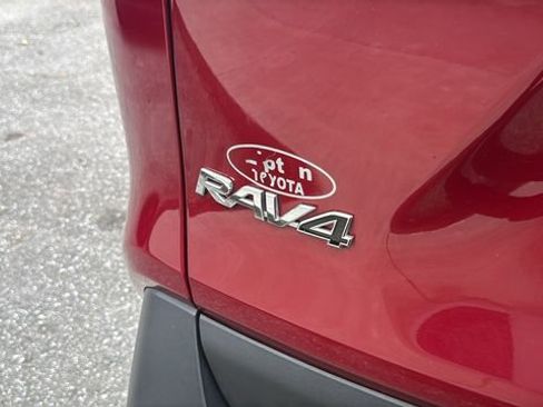 Certified 2025 Toyota RAV4 XLE w/ Convenience Package image 7