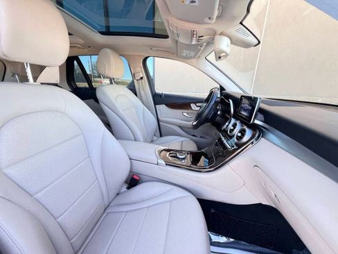 Used 2017 Mercedes-Benz GLC 300 w/ Premium 1 Package image 15