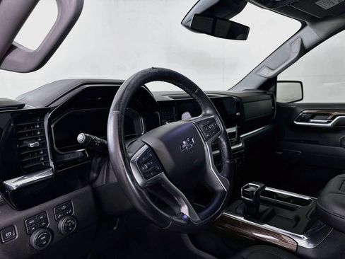 Used 2022 Chevrolet Silverado 1500 RST AWD/4WD image 9
