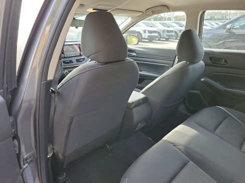 Used 2024 Nissan Altima 2.5 SV image 15